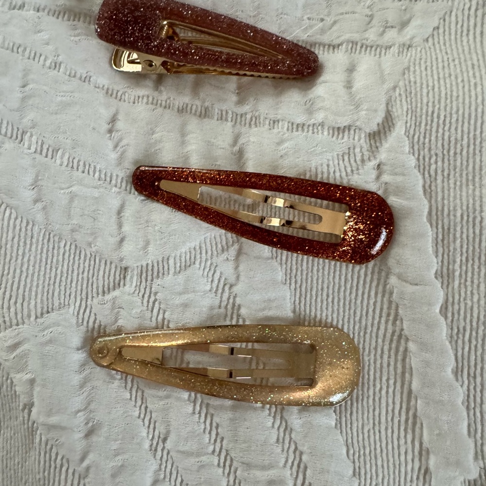 Hair clips - Picture 2 of 3
